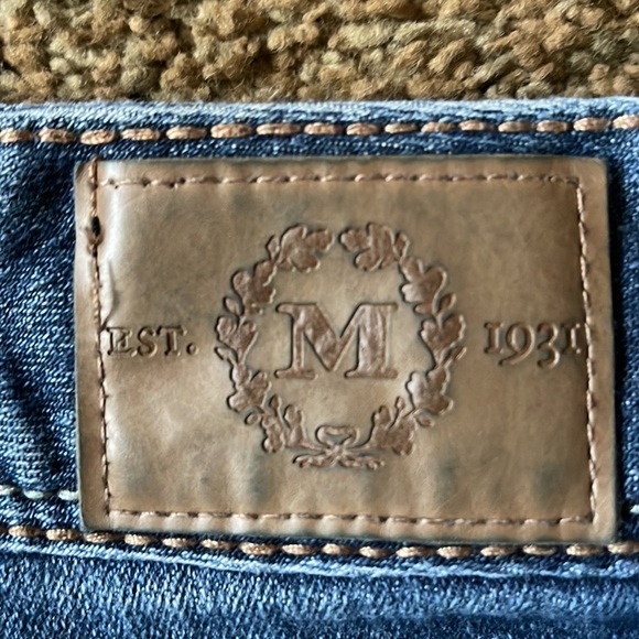 Maurice’s - sz 16 short - Picture 9 of 11